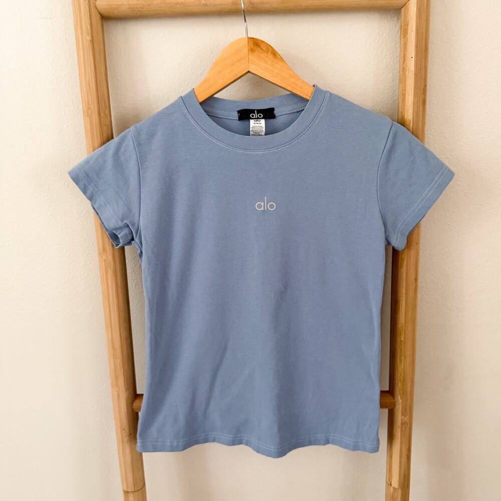 Alo Yoga Blue Short Sleeve Logo Basic Tee T-Shirt Size Medium M EUC